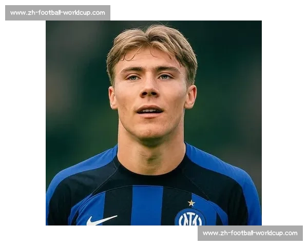 国米曼联霍伊伦转会陷僵局 罗马诺:谈判仍无实质突破 国米曼联霍伊伦转会陷僵局 罗马诺:谈判仍无实质突破