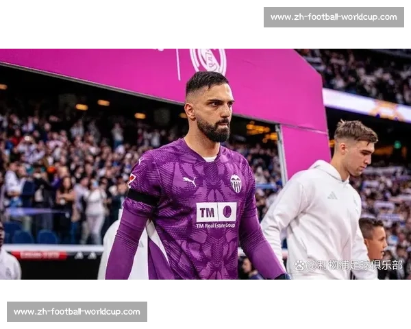 马马尔达什维利深情告别瓦伦西亚，官宣加盟利物浦开启英超新征程